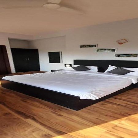 Vrindavan Dreams Hotel And Suites Zewnętrze zdjęcie