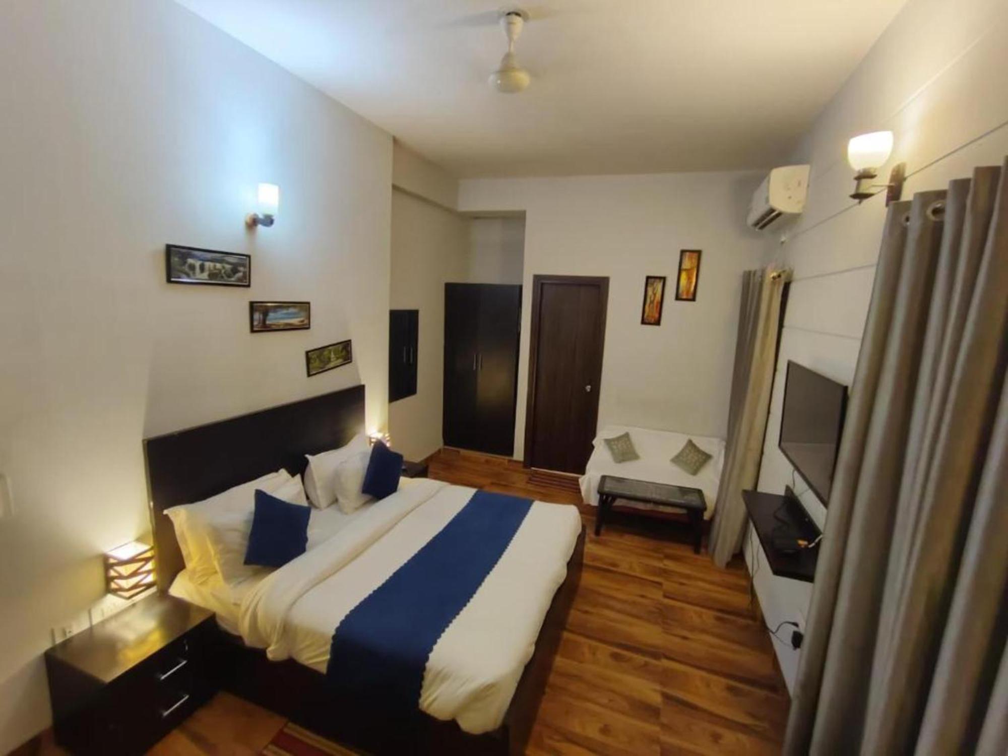 Vrindavan Dreams Hotel And Suites Zewnętrze zdjęcie