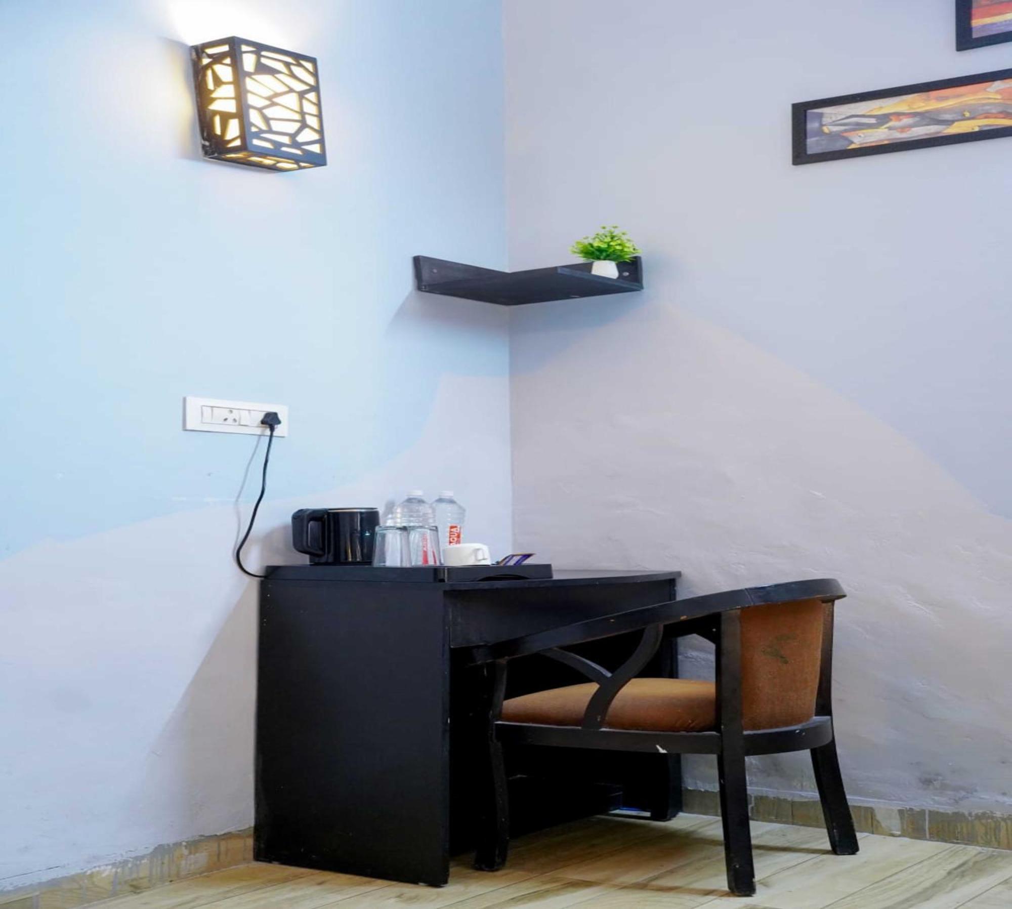 Vrindavan Dreams Hotel And Suites Zewnętrze zdjęcie