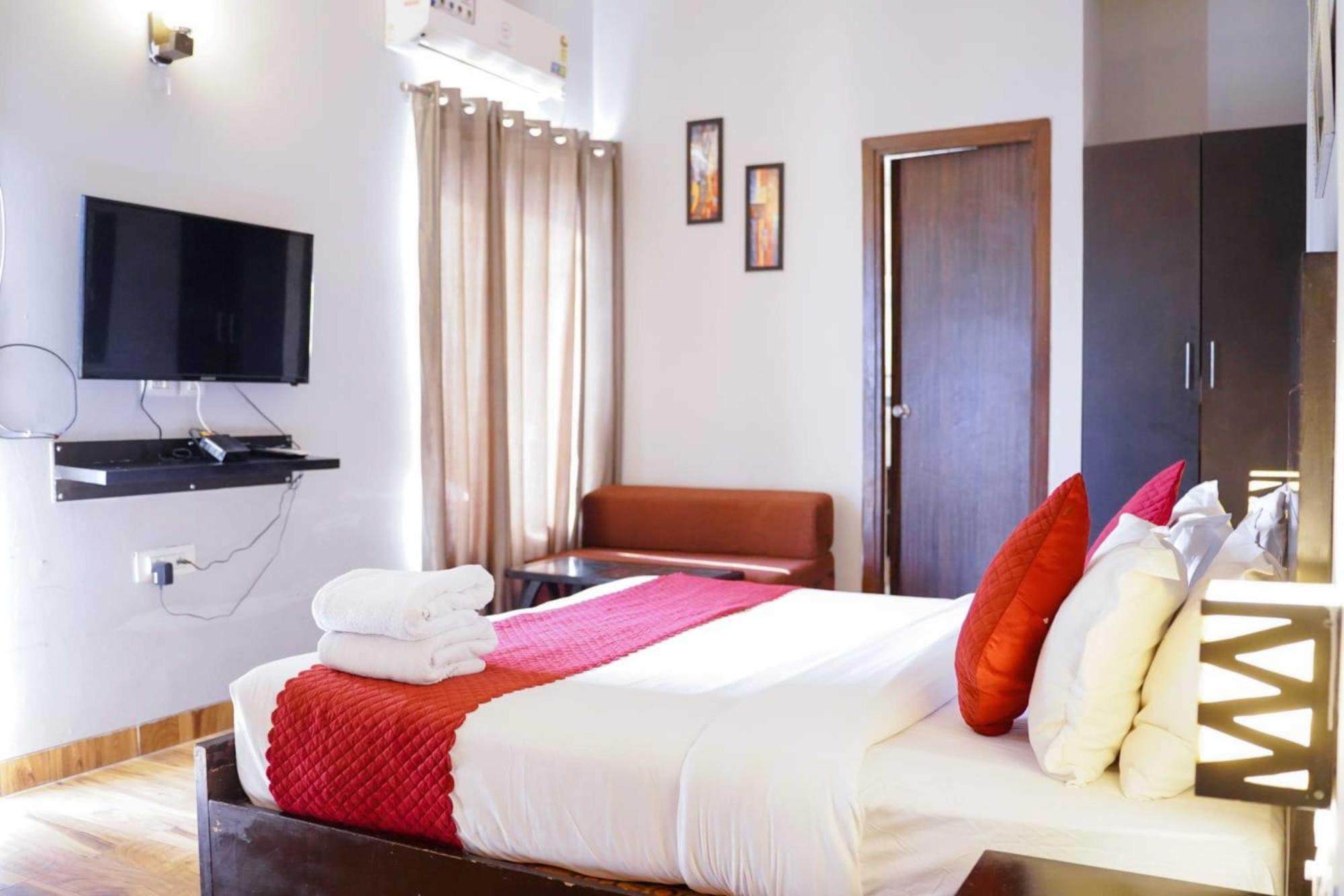 Vrindavan Dreams Hotel And Suites Zewnętrze zdjęcie