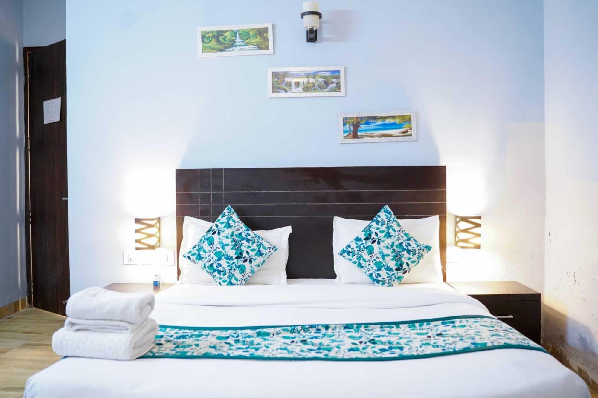 Vrindavan Dreams Hotel And Suites Zewnętrze zdjęcie